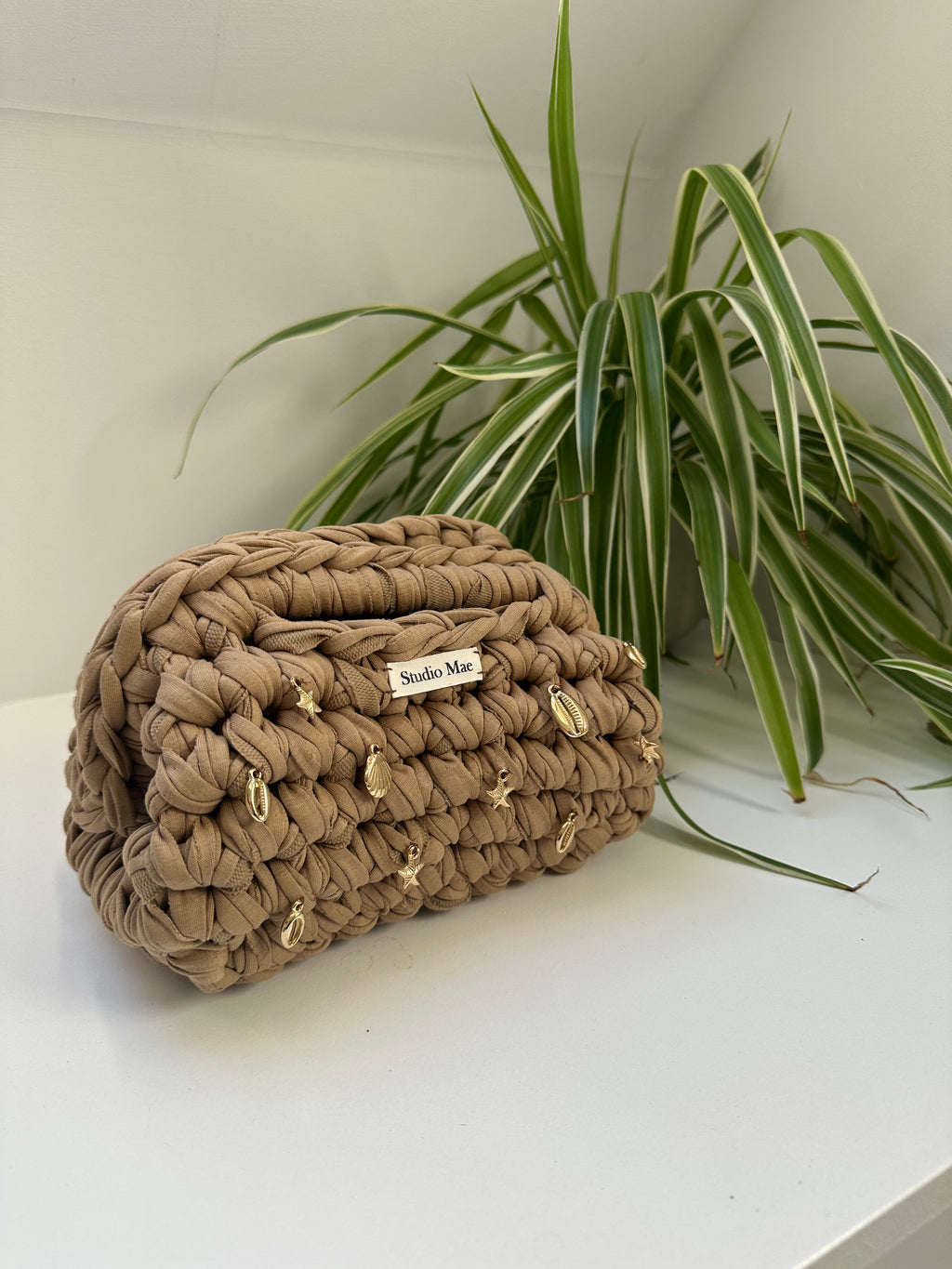 Amour Clutch