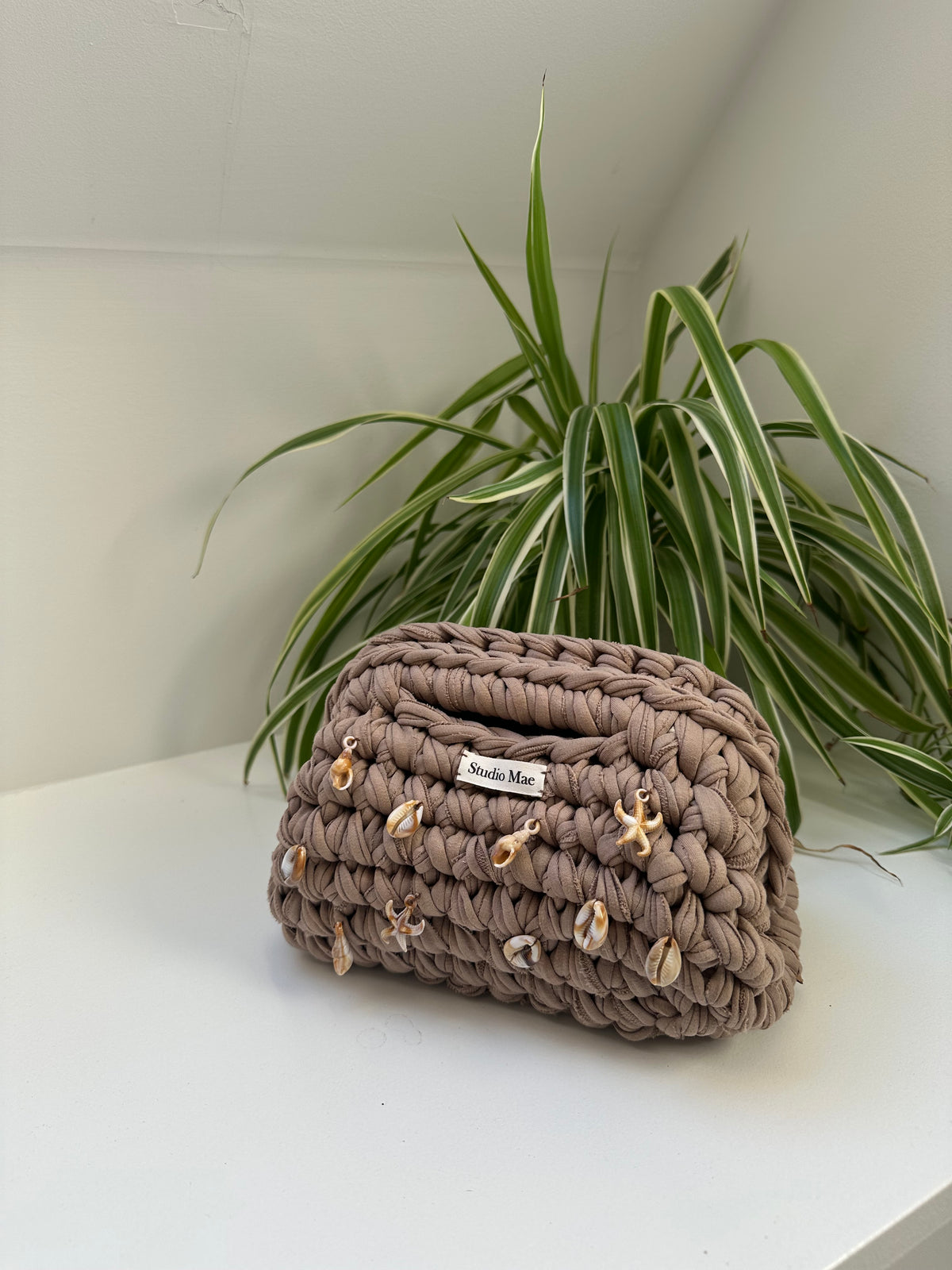Amour Clutch