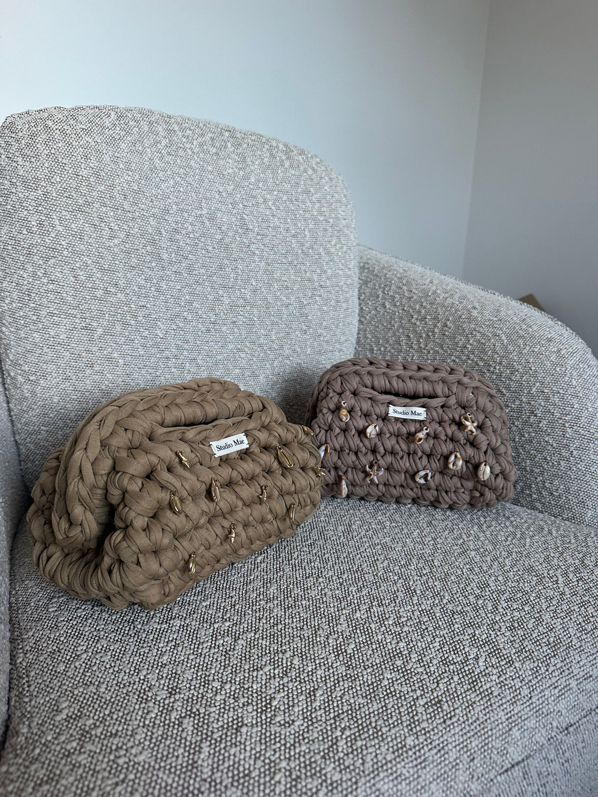 Amour Clutch