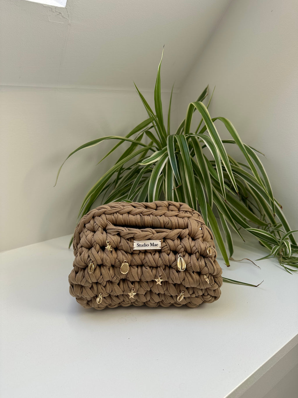 Amour Clutch