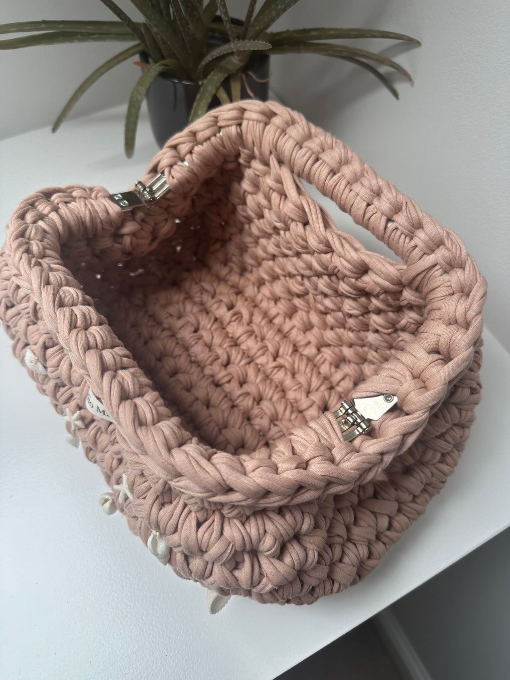 Amour Clutch