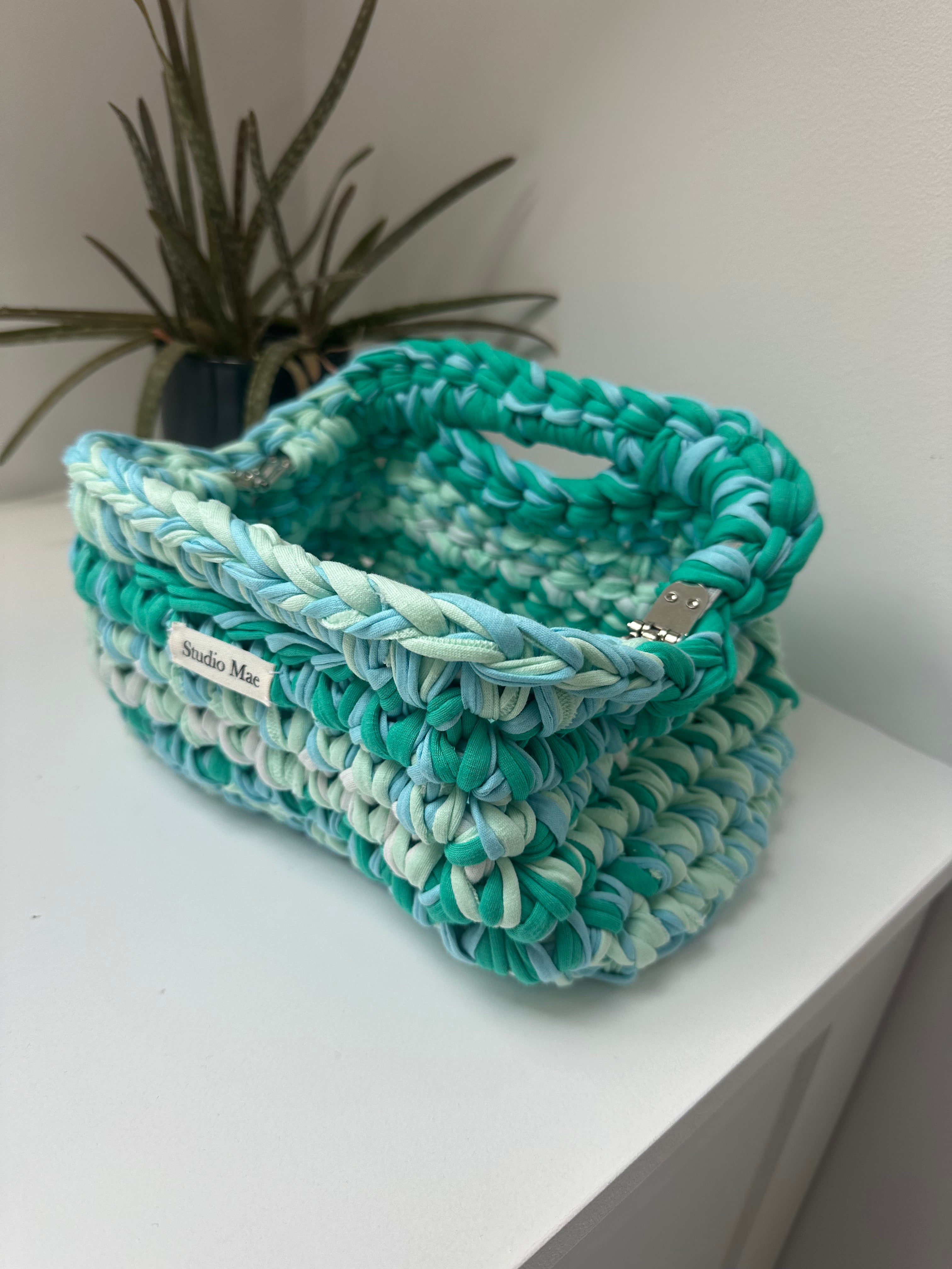 Amour Clutch