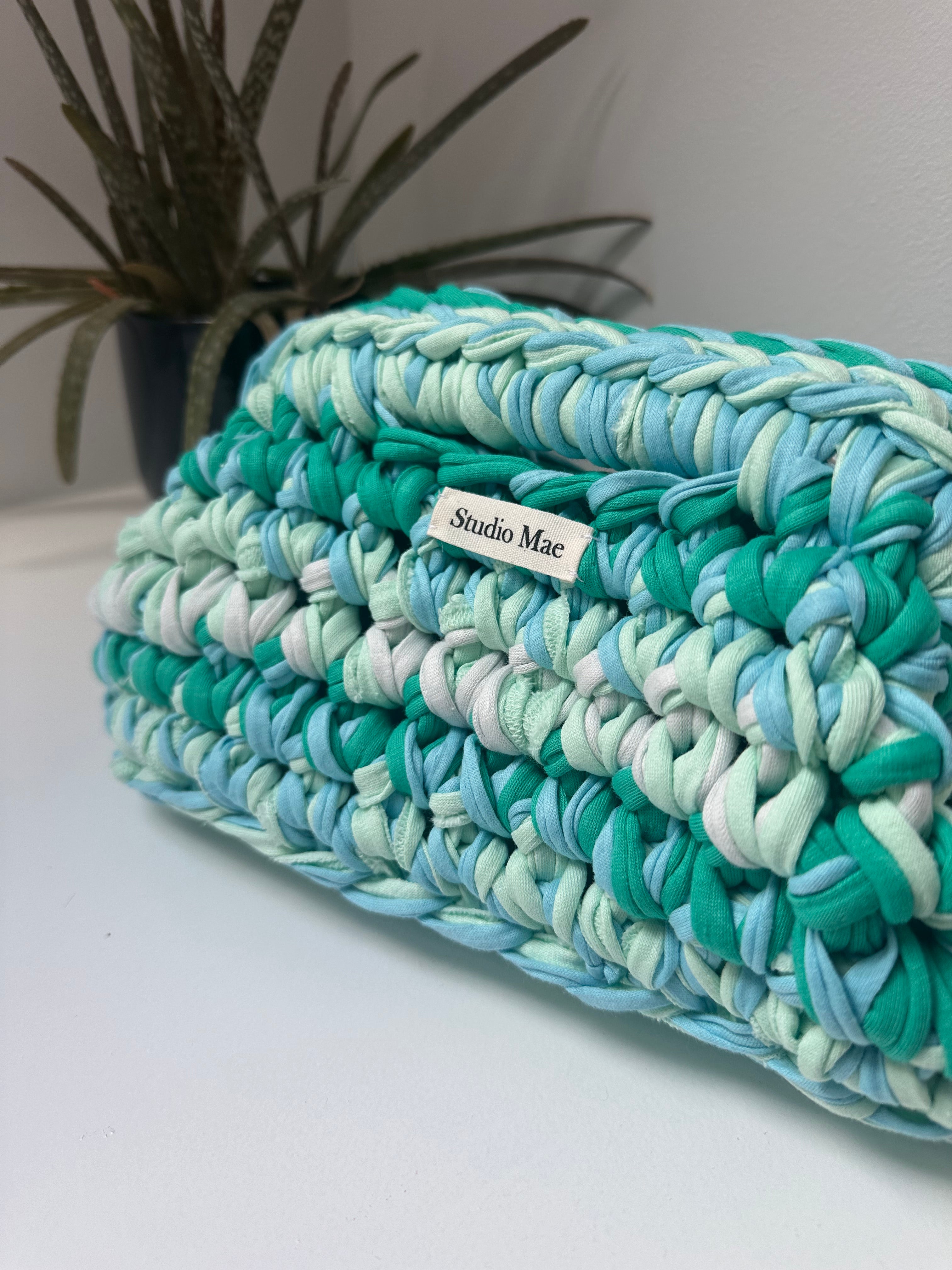 Amour Clutch