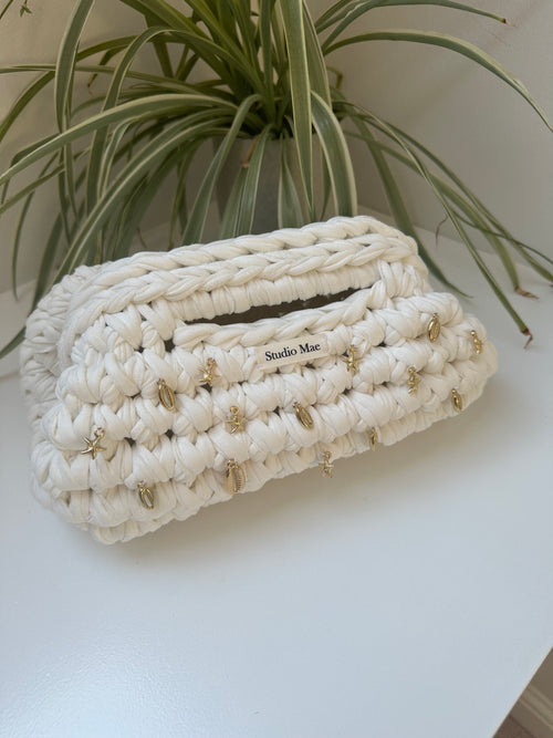 Amour Clutch