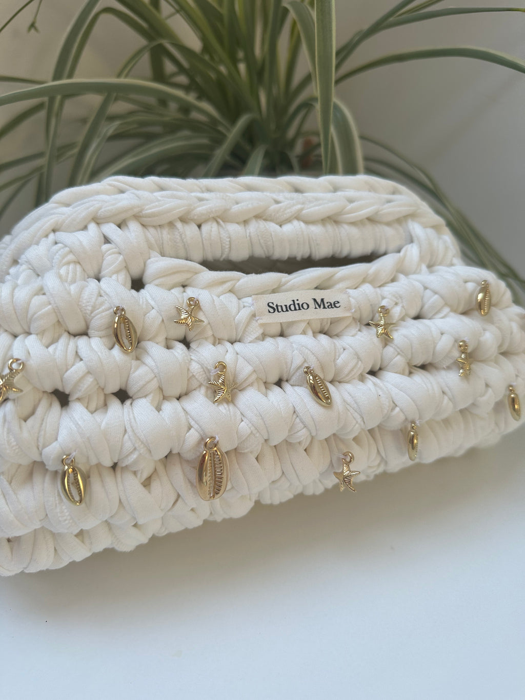 Amour Clutch