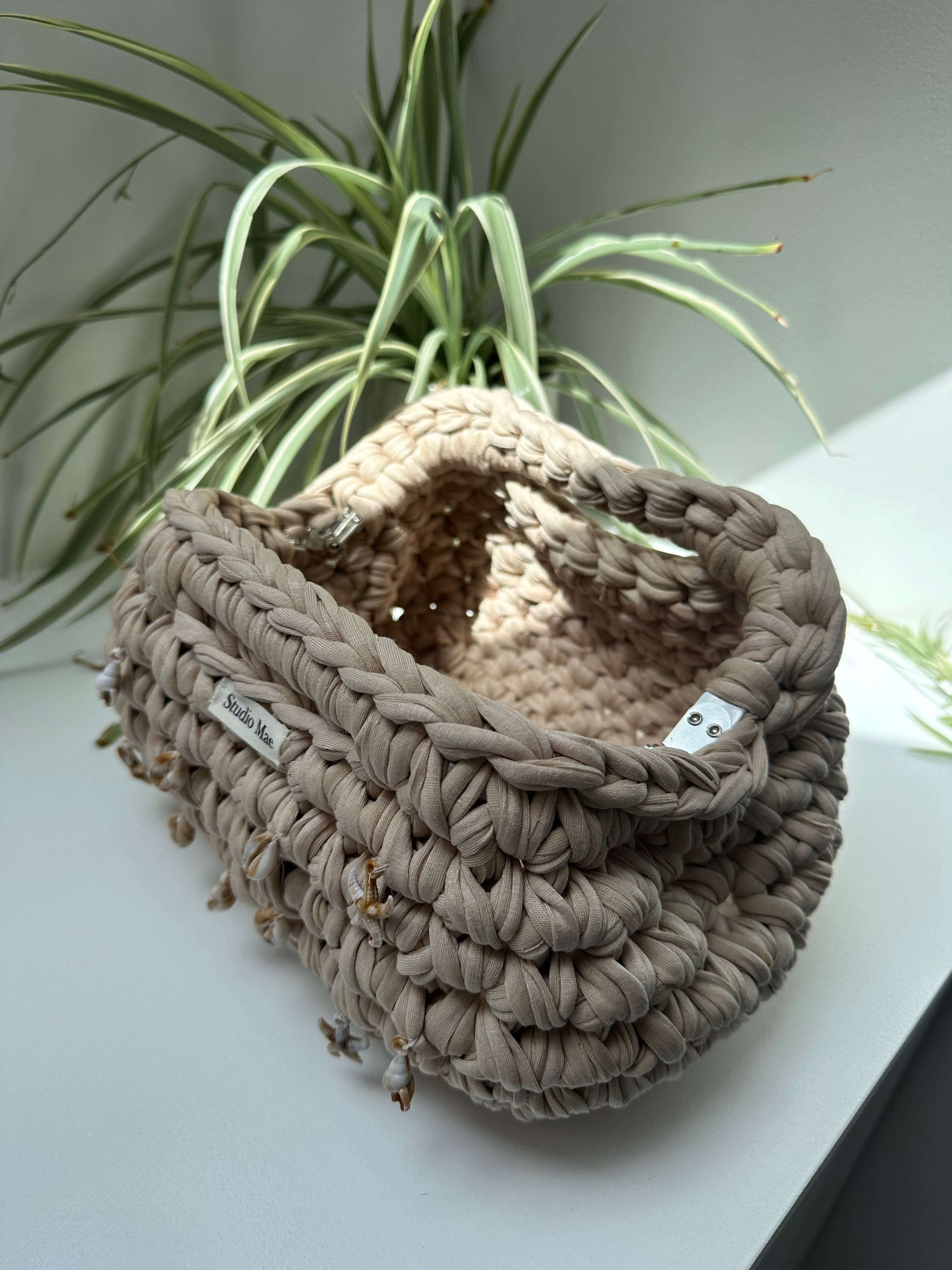 Amour Clutch